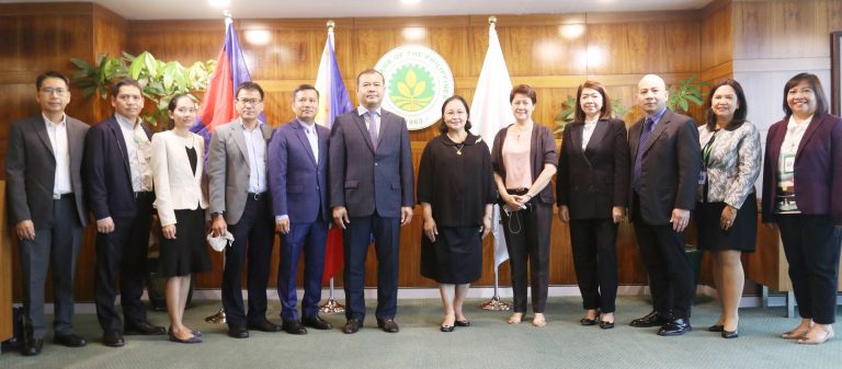 PR Supporting Photo - LANDBANK shares agri, dev’t finance expertise to Cambodian bank-min