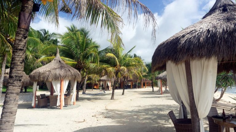 Coco Grove Beach Resort