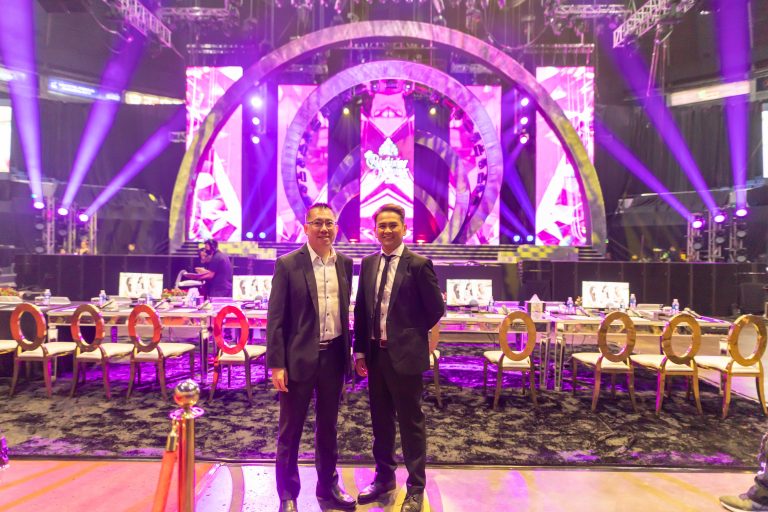DigiPlus president Andy Tsui and AB Leisure Exponent Inc. president Jasper Vicencio-min