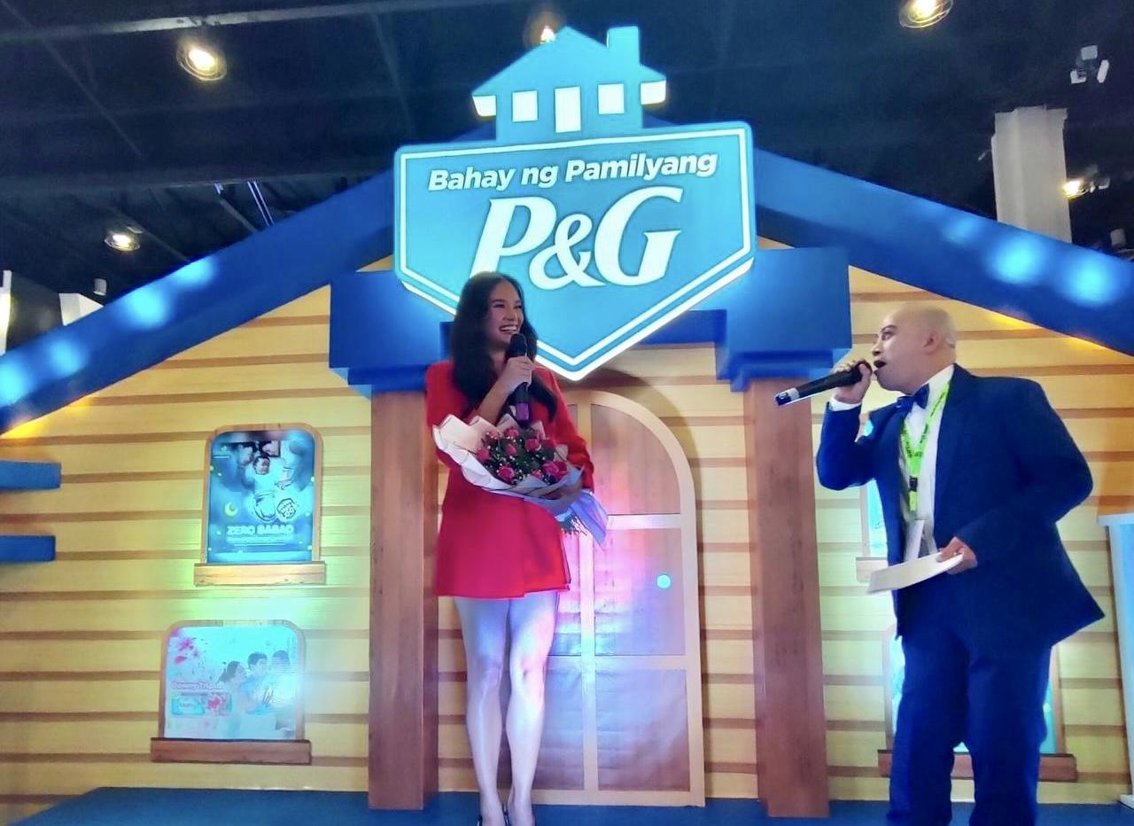 Pia Wurtzbach shares how Downy uplifts the life of a Filipino family at Suy Sing Suki Day 2023