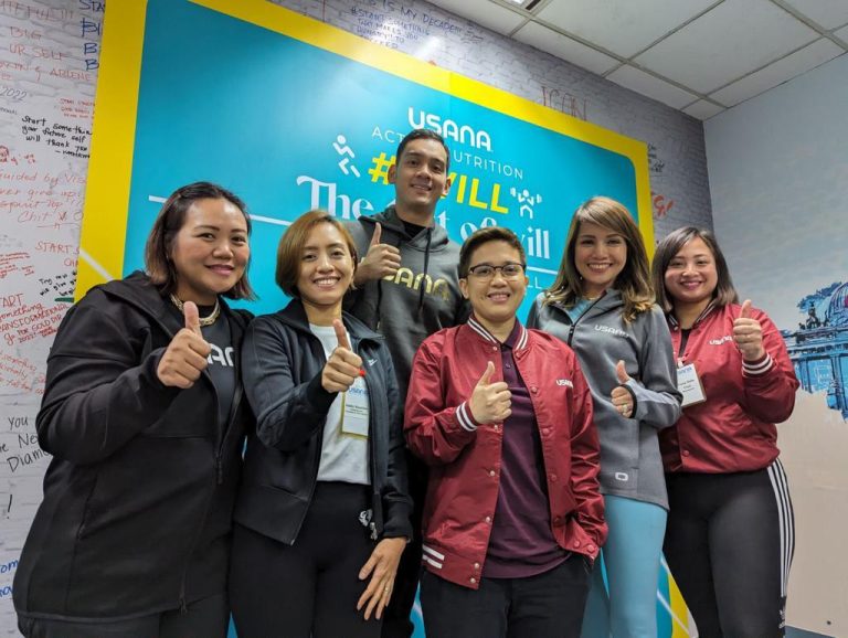 (left to right) Joyce Ramallosa, Gabbz Alcantara, (behind) Vince Tolentino, Bing Amit, Cherry Ampig, Yana Dela Cruz