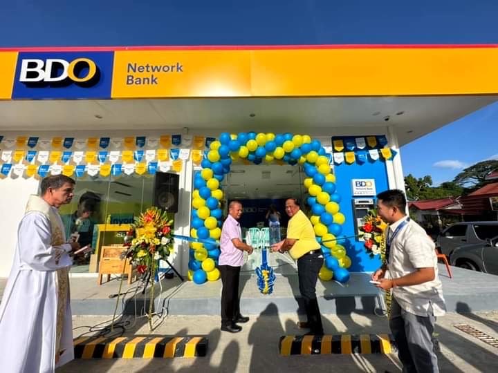 Palawan farmers and fisherfolk learn to manage their money and income through BDO Network Bank’s financial education initiatives