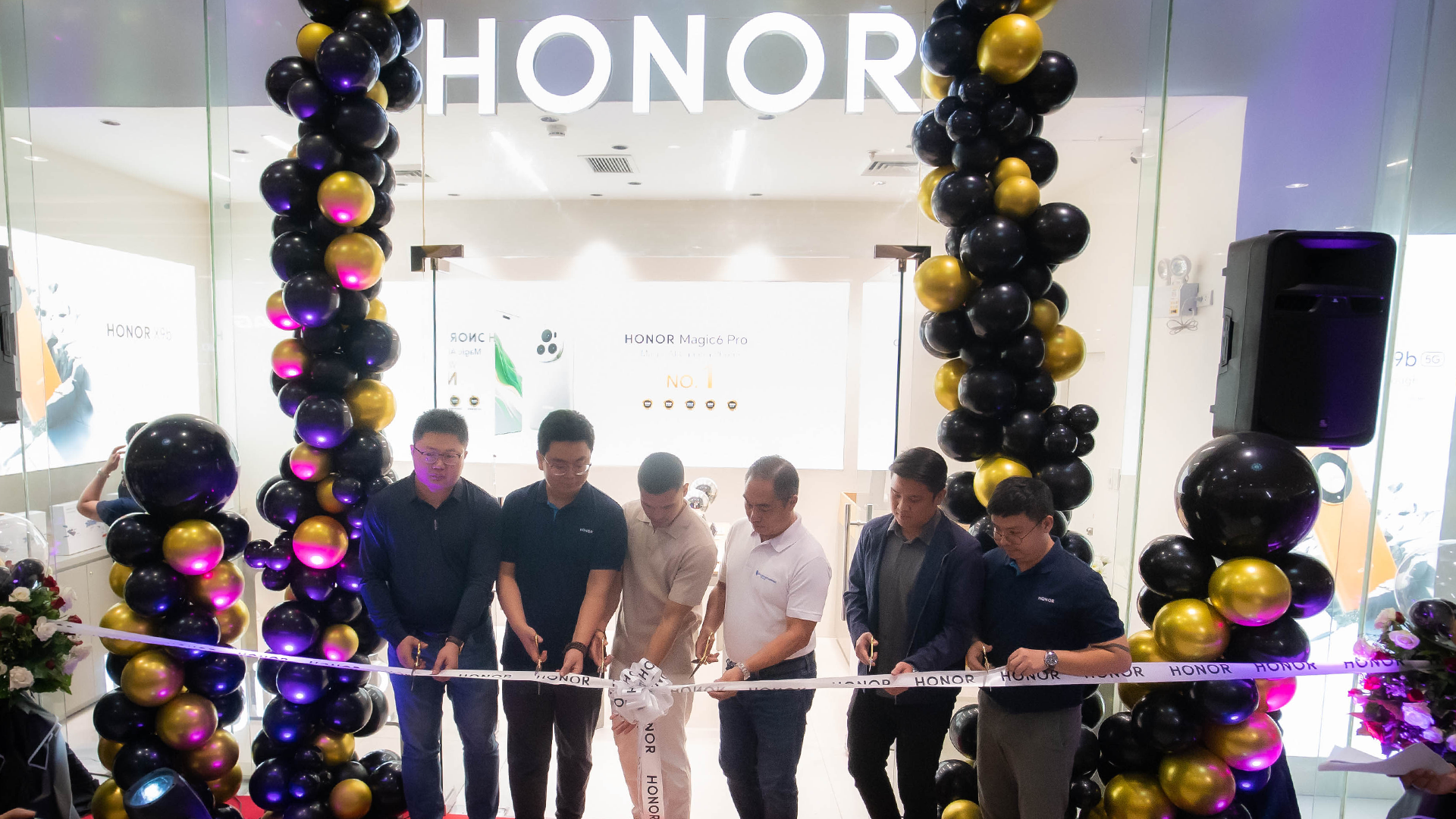 HONOR Opens Experience Store at SM City Bacolod with All-Angle Ultra Tough HONOR X9b 5G!