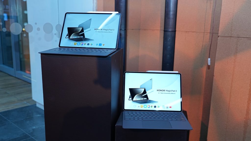 Foldable For the Pro: Get HONOR Magic V5 Now via Globe Postpaid Plans with a FREE Tablet