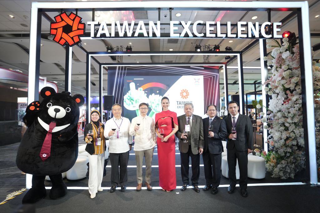 Filipinos Experience the Best of Taiwan with Catriona Gray at the Taiwan Excellence Pavilion at SMX Convention Center