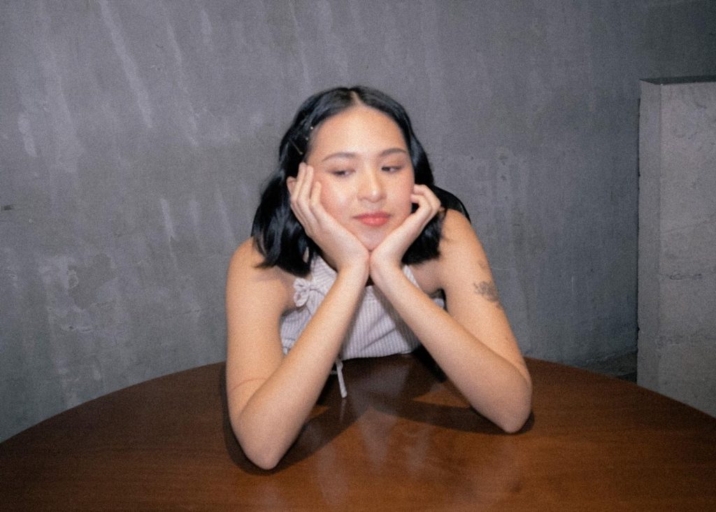 Clara Benin embraces the quiet power of &ldquo;muscle memory,&rdquo; her first 2026 single