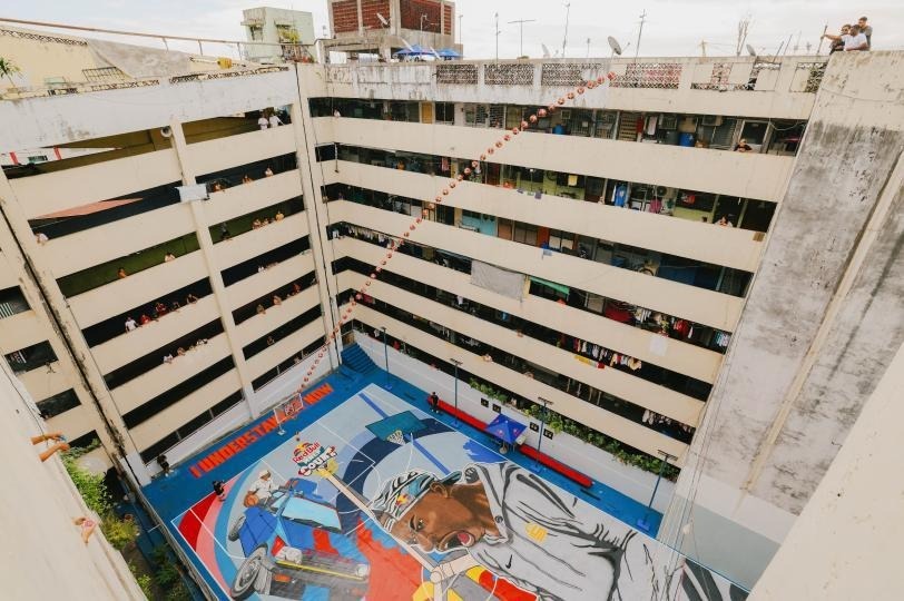 Red Bull Athlete Lethal Shooter Celebrates PH Basketball, Inspires Local Hoopers with Historic Rooftop Shot