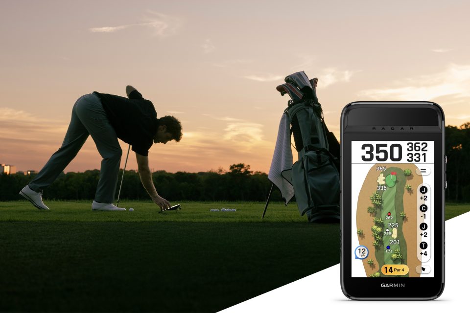Home Garmin introduces the Approach G82, the ultimate warmup tool with handheld display and new putting metrics