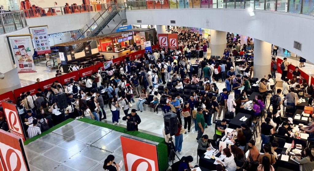Building the Nation, One Job at a Time: Robinsons Malls Mounts