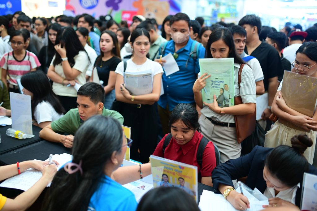 Successful Job Fair at SM Dasmariñas Builds Momentum for Nationwide Successful Job Fair at SM Dasmariñas Builds Momentum for Nationwide