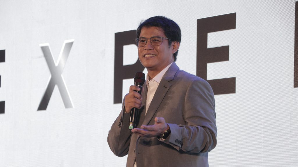 ASUS ExpertBook Ultra: Flagship Business LaptopLands in Cebu and Davao