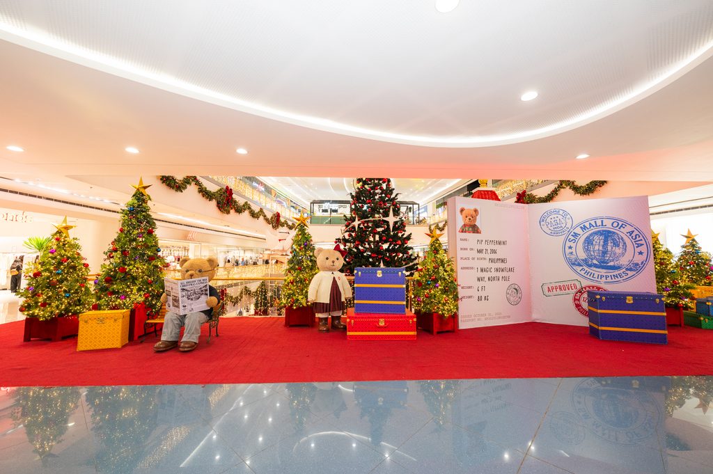 Let Christmas magic take center stage as SM Mall of Asia unveils The MOA Christmas Express Let Christmas magic take center stage as SM Mall of Asia unveils The MOA Christmas Express